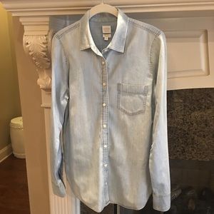 MUST HAVE J. Crew Perfect Fit Chambray Top
